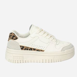 Tenis Blancos con detalles en animal print - PERSA