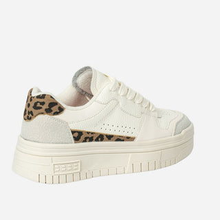 Tenis Blancos con detalles en animal print - PERSA