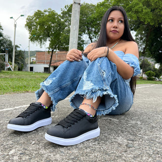 Tenis negros de Mujer
