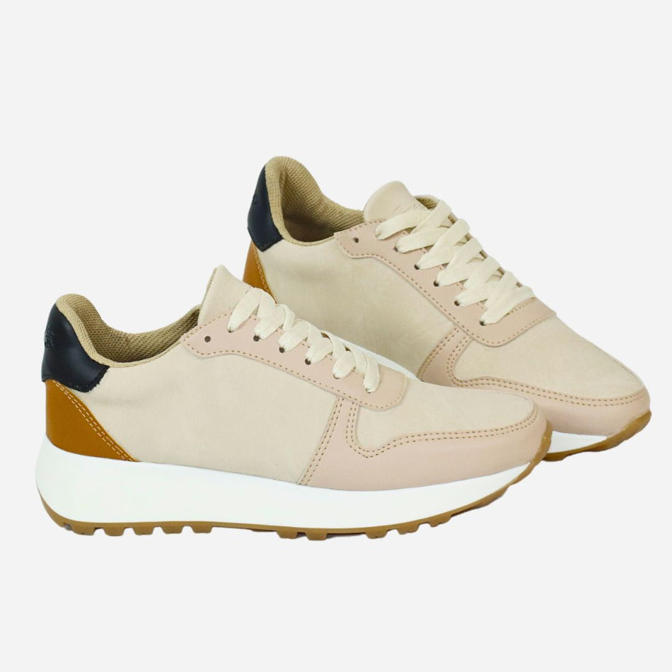 tenis bajitos blancos