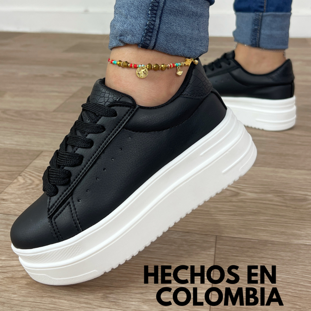 Tenis Negro para dama con Plataforma Oreo FRESHKA CO